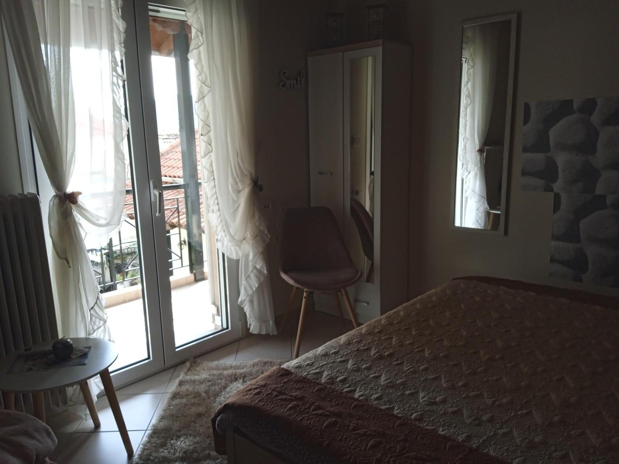 Kikas Apartment 1 กาลัมปากา ภายนอก รูปภาพ